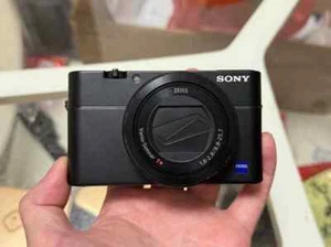 Sony Cyber-shot RX100 V RX100M5 Digital Camera 20.1MP with Flip Screen 100% Work - Picture 1 of 9