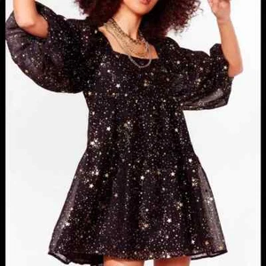Nasty Gal Star Light Tiered Mini Dress US 0 NEW - Picture 1 of 8
