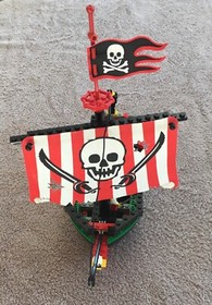 LEGO Pirates 6250 Cross Bone Clipper  100% Complete