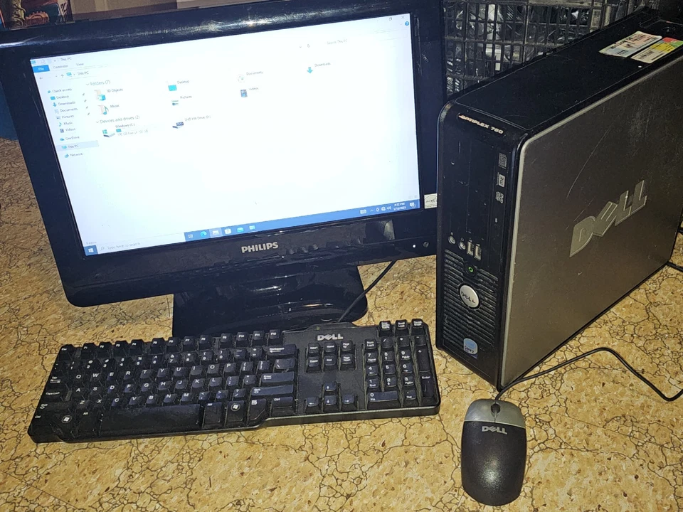 Dell Optiplex 760 SFF(Intel Core 2 Duo, 3.33GHz,200GB,4GB)Desktop Win10 w/19" TV - Image 1 of 4