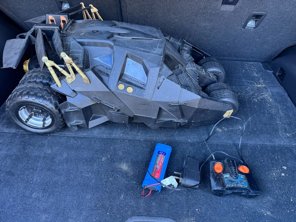 Mattel Tyco Giant Batman Begins 2005 Batmobile Tumbler 28” RC CAR Untested - Image 1 of 4