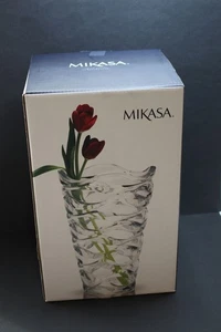 Jarrón de cristal Mikasa ATLANTIC patrón ondulado transparente florero de 10", nuevo en caja, #5093296 - Imagen 1 de 8