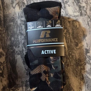 Boys Medium Camo Crew Socks- Russell- Performance - Shoe Size 9-2.5 (3 Pairs) - Picture 1 of 2