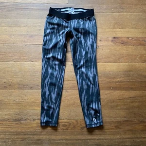 Soffe Patterned cropped leggings girls large 12-14 Low Rise - Picture 1 of 8