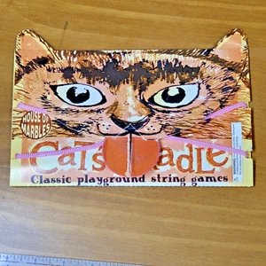 Cat's Cradle Childhood Memories Classic Playground String Game House Of Marbles - Imagen 1 de 3