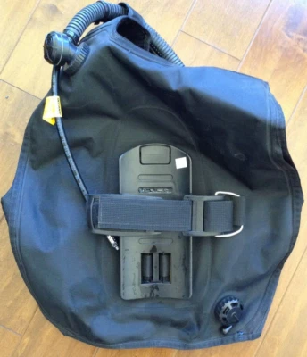 Chaleco de Buceo Oceanic TREND BC Flotabilidad Compensador de Buceo Buceo EE. UU. Talla M $349 Foto 1 de 4