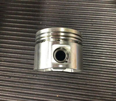 Ferrari 166 поршней / легкое использование / с штифтами и кольцами - Изображение 1 из 4