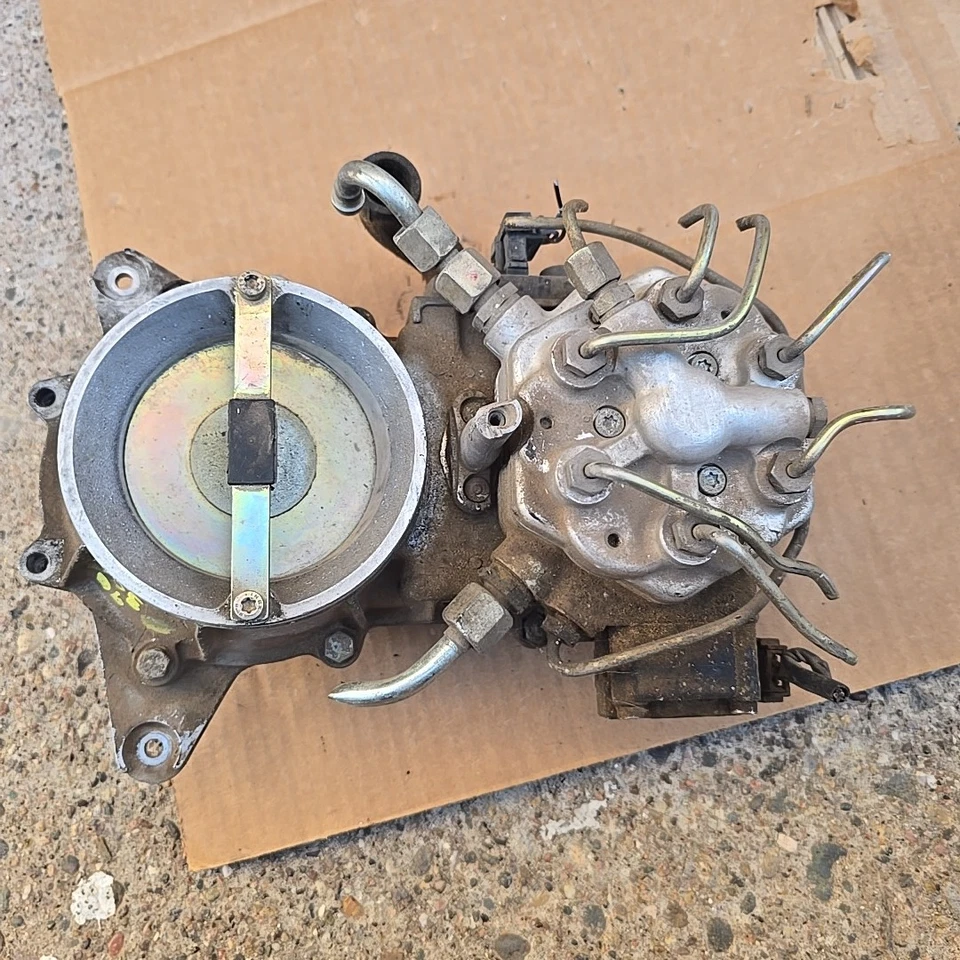 MERCEDES-BENZ R129 500SL 500SEL 1990-92 FUEL INJECTION DISTRIBUTOR FLOW METER - Image 1 of 4