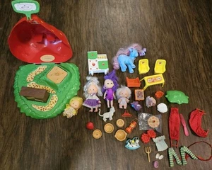 VINTAGE STRAWBERRY SHORTCAKE BERRY BAKE SHOPPE INCOMPLETE W/ 1979 Dolls Lot - Picture 1 of 14