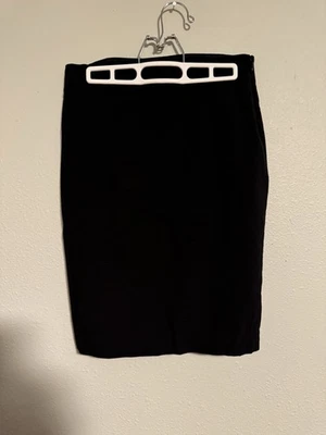 Falda Banana Republic Negra Cremallera Línea A en Talla Pequeña 4, Poliéster Foto 1 de 3