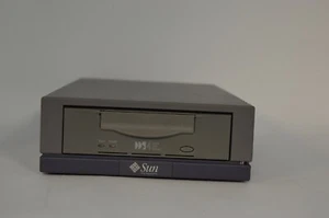Oracle / Sun Microsystems 611 External DDS4 Tape Drive - Picture 1 of 3