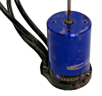 Traxxas Velineon Motor Waterproof Brushless Slash - Image 1 of 4