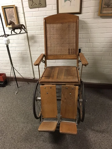 ANTIQUE VTG SOLID WOOD WICKER WHEELCHAIR ADJUSTABLE BACK FOOT RESTS 47 3/8” TALL Cover