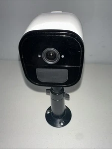 Netgear Arlo Go VML4030 HD Security Camera - White With Mount Untested - Picture 1 of 11