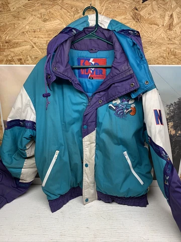 Vintage 90s Charlotte Hornets Pro Player Jacket Size Medium With Hood Cover