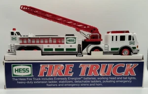 2000 Hess Spielzeug Feuerwehrauto Sammlerstück Neu im Karton - Bild 1 von 10