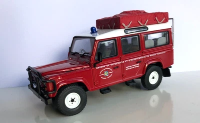Corgi Heritage EX07717 Land Rover 110 Defender Sapeurs Pompiers /Fire Department - Photo 1/4