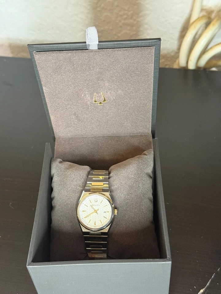 Excellent - Bulova Classic 98L323 Two-Tone Stainless Steel Women's Quartz Watch - Image 1 of 1