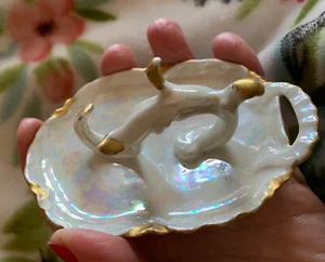 Vassoio piatto anello portagioie vintage porcellana bianco iridescente oro Francia - Foto 1 di 5