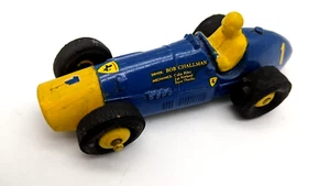 DINKY TOYS Ferrari - Driver BOB CHALLMAN and Mechanics - Made in England- F Ship - Picture 1 of 9