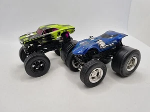Hot Wheels Monster Trucks Dodge Charger & Twin Mill Twisted Tredz 1:64 sehr guter Zustand - Bild 1 von 15