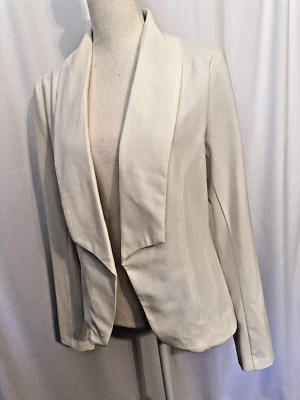 Blazer Kardashian Colección Mujer Talla L Frente Abierto Elastizado Forrado Blanco Foto 1 de 4