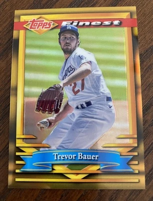 Finest Flashbacks 2021 Trevor Bauer Gold Refractor #10/50 Dodgers Foto 1 de 2