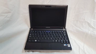 Samsung NP-nc10 10" Laptop Intel Atom N270 1GB 160GB, NO OS - Image 1 of 4