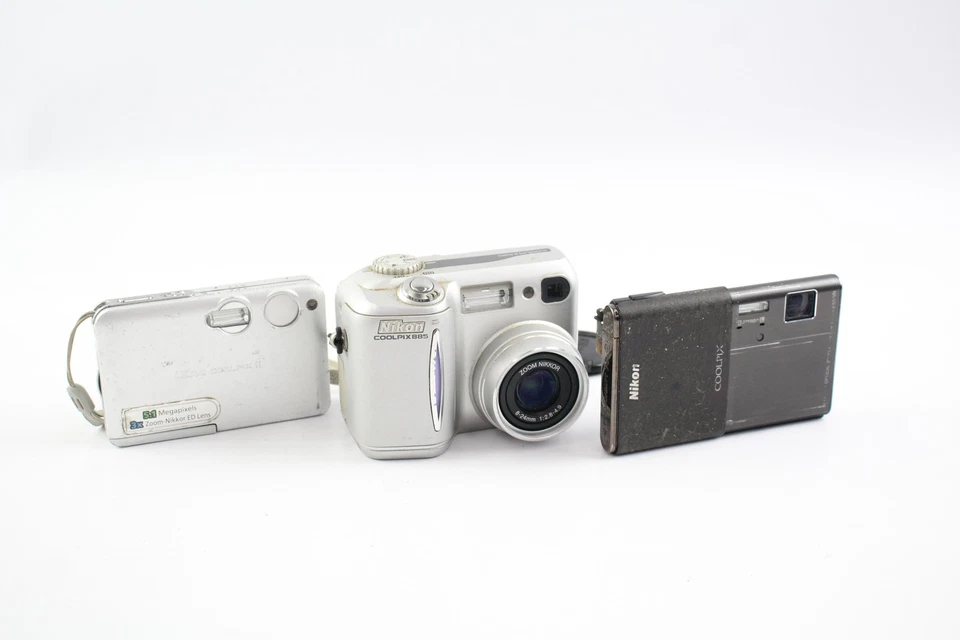 Digital Compact Cameras Working Inc Nikon Coolpix S1, S80 & 885 x 3 - Image 1 of 4