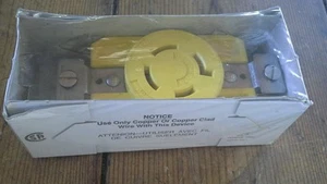 ARROW HART 6420CR Corrosion Resistant LOCKING RECEPTACLE 20A 250V 3 Pole 4 Wire  - Picture 1 of 3