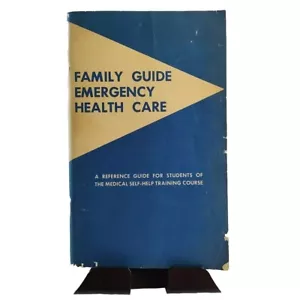 Family Guide Emergency Health Care Booklet Dept of Defense 1968 Vtg Gift Retro - Picture 1 of 13