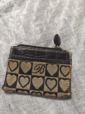 Cartera de bolsillo para cambio de monedas Brighton con cremallera corazón negro de lona/cuero 4x3 Foto 1 de 4