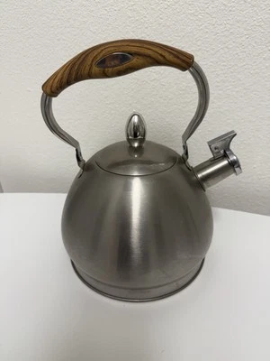 Hervidor de agua silbante Cook's Supply Co. Foto 1 de 4