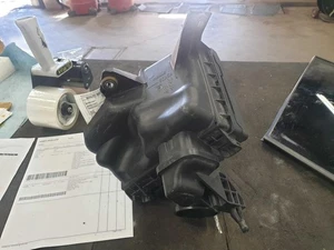 16 17 18 19 INFINITI Q50 Caja Purificador de Aire Izquierdo 3.0L, Medidor de Caudal de Aire Incluido - Imagen 1 de 13