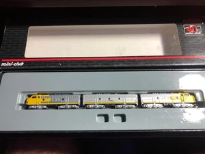 Z Scale Marklin  88190 Santa Fe Yellow Diesel Locomotives DCC Rare And Led - Picture 1 of 3
