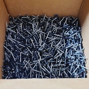 Remache de aluminio Stanley Avdel OBF11-00625, cabezal de cúpula a granel 3000 piezas, aluminio, negro - Imagen 1 de 5