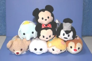 Disney Tsum Tsum Taglia S Mini Peluche Bambola Set di 8 Topolino Minnie Old Pete Dumbo - Foto 1 di 21