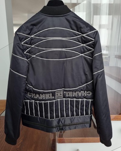 Giacca bomber Chanel con logo Chanel
