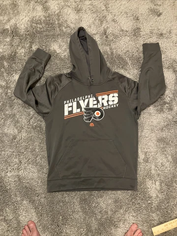 Majestic Philadelphia Flyers Hoodie Men’s Medium Pullover Gray Spell Out Cover