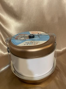 60er Jahre JL Clark Metall Dreidecker Essen Kuchen Kuchen Träger Gold/Weiß - Bild 1 von 12