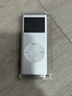 Apple iPod nano 2nd Generation Silver (4 GB) - Image 1 of 4