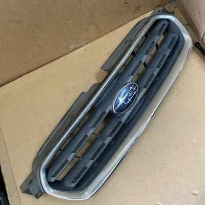 Conjunto de rejilla de parachoques delantero OEM 2005 2006 2007 Subaru Outback emblema moldura Xt Foto 1 de 4