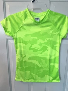 Women’s Champion Dri Fit T-shirt Size XS Neon Safety Green Camouflage New - Picture 1 of 3