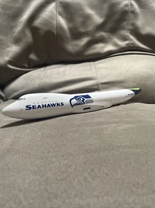 Hogan 1/200 Plane Boeing B747-8 Seattle Seahawks Note: Missing Parts - Picture 1 of 3