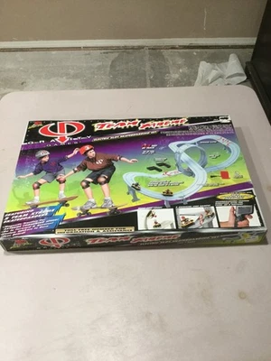 Juego de monopatín eléctrico Life Like Gravity Games Team Xtreme Foto 1 de 4