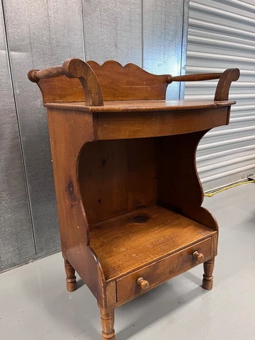 Early-American Antique Wash Table by Designer Avery Rennick Cover