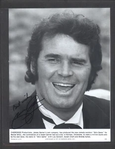 James Garner - signed Autogramm 7x9 TV/Film Still - Skin Game - Bild 1 von 1