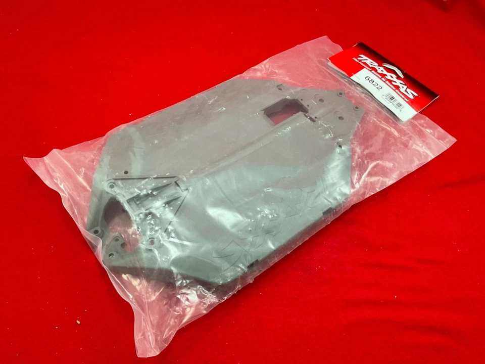 Traxxas 6822  Slash 4X4 Chassis plate gray  tub XL-5 VXL 4wd TRA6822 replacement - Image 1 of 3