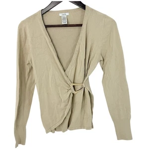 Maglione maglia costina cache beige oro dettaglio fibbia donna medio elegante autunno - Foto 1 di 5