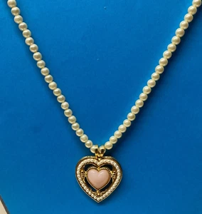 Vintage Faux Pearl on String Necklace Choker with Heart Pendant - Picture 1 of 10